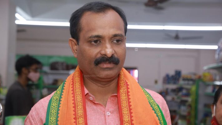 നഗരത്തിൽ ഇനി ആ പരിപാടി നടക്കില്ല” : രണ്ടും കൽപ്പിച്ച് മേയർ VV Rajesh