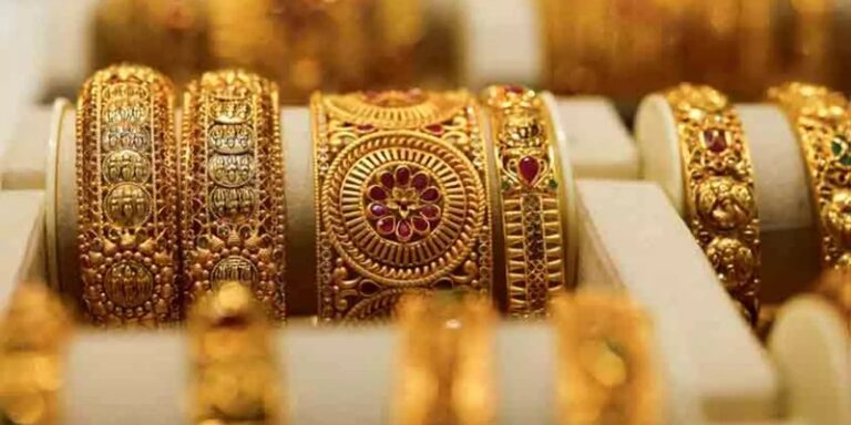 ലക്ഷത്തിലേക്ക് താഴാതെ സ്വർണം; സംസ്ഥാനത്ത് വില വീണ്ടും മുകളിലേക്ക് IMG_20260626_185216_(800_x_400_pixel)