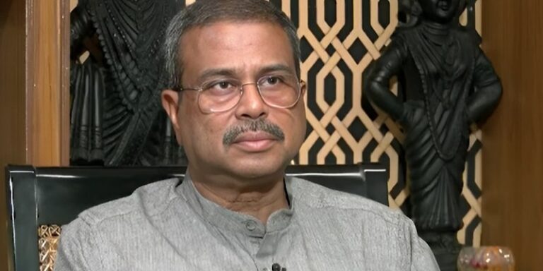 ഒടുവിൽ ധർമേന്ദ്ര പ്രധാൻ രാജി; സിജെപി പ്രതിഷേധങ്ങൾക്ക് മുന്നിൽ കീഴടങ്ങി പുറത്തേക്ക് IMG_20260725_160840_(800_x_400_pixel)