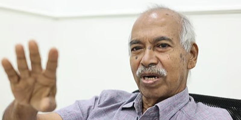 പയ്യന്നൂർ രക്തസാക്ഷി ഫണ്ട് തട്ടിപ്പ് കേസ് നിയമ പോരാട്ടത്തിലേക്ക്; വി കുഞ്ഞികൃഷ്ണന് വക്കീൽ നോട്ടീസ്