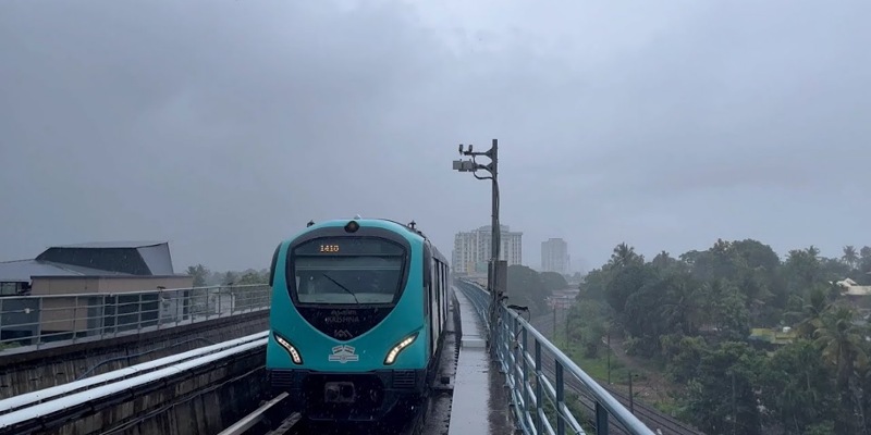 കർക്കടക വാവ്: കൊച്ചി മെട്രോ സർവീസ് സമയം നീട്ടി; അധിക സർവ്വീസുകളും