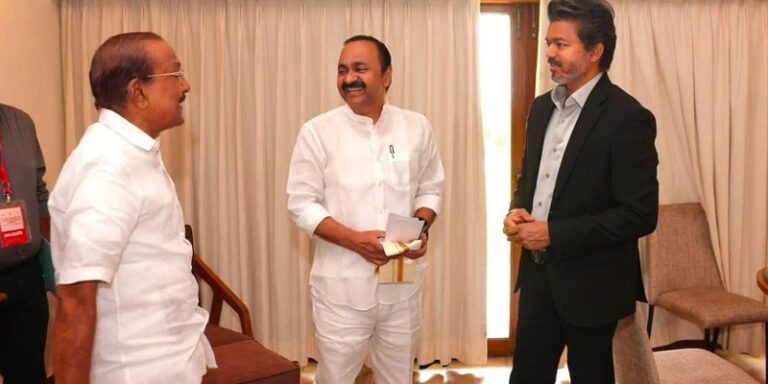 മുല്ലപ്പെരിയാറിൽ പുതിയ ഡാം വേണമെന്ന് വിഡി സതീശൻ; വിജയുമായുള്ള കൂടിക്കാഴ്ചയിൽ പികെ കുഞ്ഞാലിക്കുട്ടിയും IMG_20260820_155846_(800_x_400_pixel)