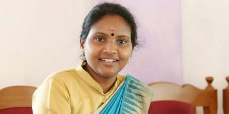 "എന്തുകൊണ്ട് യു.ഡി.എഫ് തരംഗത്തിലും ആലത്തൂർ തോറ്റു എന്നതിന് ഉത്തരം കിട്ടിയല്ലോ..."; രമ്യ ഹരിദാസിനെതിരെ റിജിൽ മാക്കുറ്റി CREATOR: gd-jpeg v1.0 (using IJG JPEG v62), quality = 82?