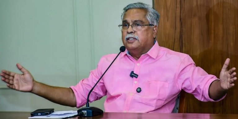 "നമ്മുടെ ആളുകള് തന്നെ നമുക്ക് വോട്ട് ചെയ്തില്ല"; പിണറായി സർക്കാരിനെതിരെ ബിനോയ് വിശ്വം IMG_20260918_171439_(800_x_400_pixel)