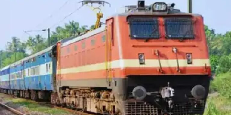 സിജെപി പ്രതിഷേധം: ഡൽഹിയിലേക്കുള്ള ട്രെയിനുകൾ റെയിൽവേ റദ്ദാക്കി; യാത്രക്കാർ ദുരിതത്തിൽ IMG_20260929_105632_(800_x_400_pixel)